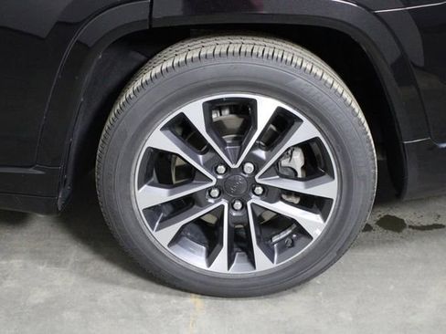 Used 2022 Jeep Grand Cherokee L Overland w/ Advanced Protech Group III AWD/4WD image 56