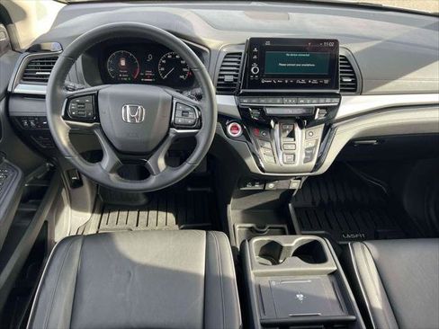 Used 2025 Honda Odyssey Touring image 9