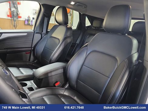 Used 2024 Ford Escape Platinum image 16