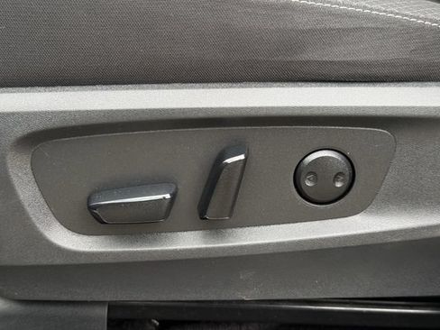 Used 2024 Nissan Pathfinder SV AWD/4WD image 26
