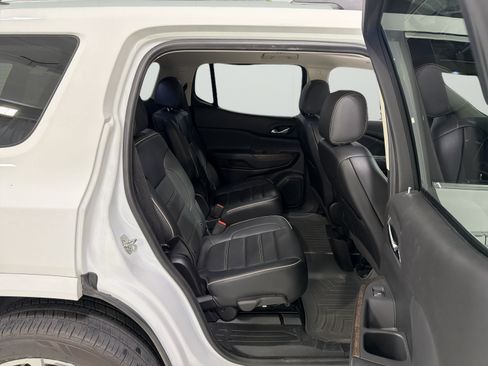 Used 2021 GMC Acadia Denali w/ Denali Technology Package FWD image 13