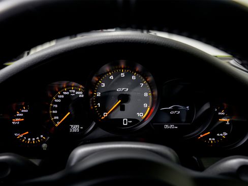 Used 2018 Porsche 911 GT3 image 11