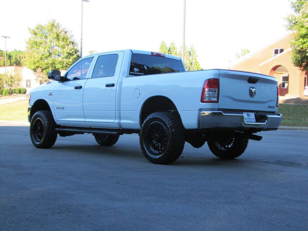Used 2022 RAM 2500 Tradesman w/ Chrome Appearance Group AWD/4WD image 7