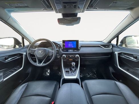 Used 2023 Toyota RAV4 XLE Premium image 13