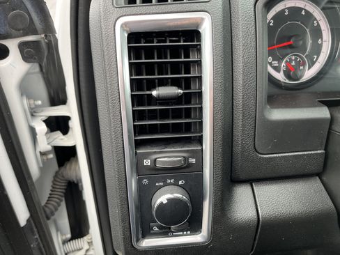 Used 2023 RAM 1500 Classic SLT w/ Protection Group AWD/4WD image 15