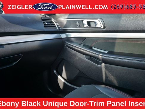 Used 2018 Ford Explorer XLT w/ Equipment Group 202A AWD/4WD image 36