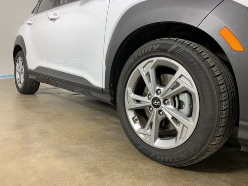 Used 2023 Hyundai Kona SEL image 6