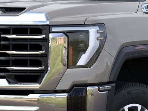 New 2026 GMC Sierra 2500 SLE w/ SLE Value Package; AWD/4WD image 10