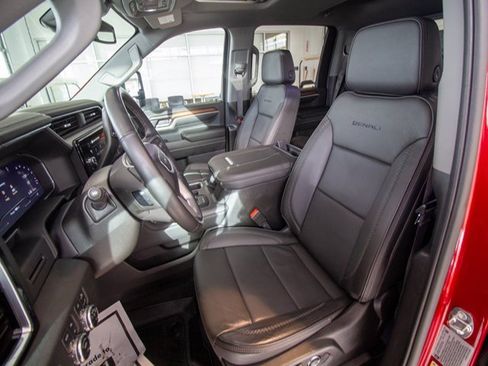 Used 2024 GMC Sierra 3500 Denali image 13