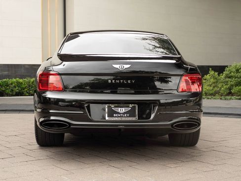 Used 2024 Bentley Flying Spur W12 AWD/4WD image 14