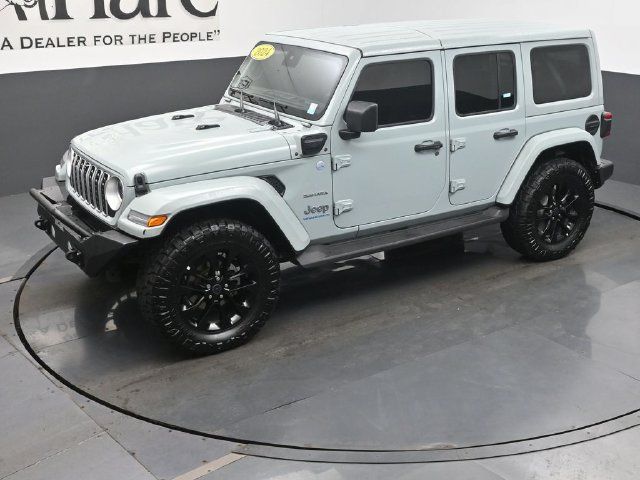 Used 2024 Jeep Wrangler Unlimited Sahara w/ Technology Group AWD/4WD image 49