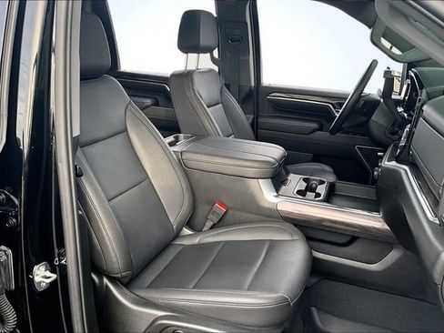 Used 2024 Chevrolet Silverado 3500 LTZ w/ LTZ Premium Package image 32