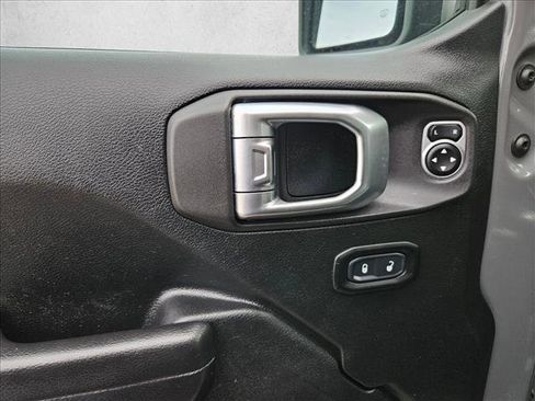 Used 2019 Jeep Wrangler Unlimited Rubicon AWD/4WD image 27
