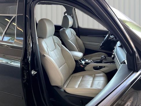 Used 2022 Kia Telluride EX w/ EX Premium Package AWD/4WD image 18