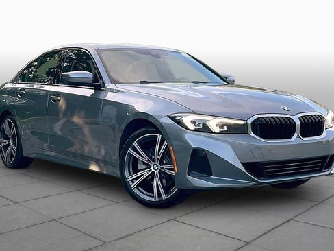 Used 2023 BMW 330i Sedan w/ Driving Assistance Package RWD image 2