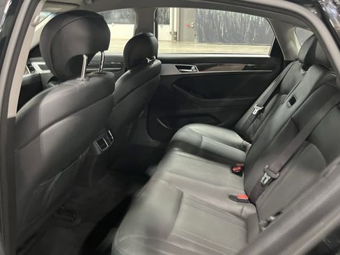 Used 2016 Hyundai Genesis 3.8 RWD image 13