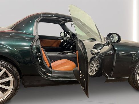 Used 2008 MAZDA MX-5 Miata Grand Touring w/ Premium Pkg image 16