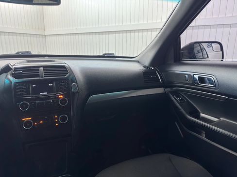 Used 2016 Ford Explorer 4WD Police Interceptor image 16