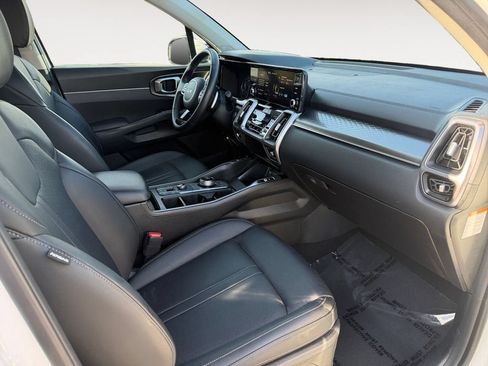 Used 2023 Kia Sorento EX AWD/4WD image 26