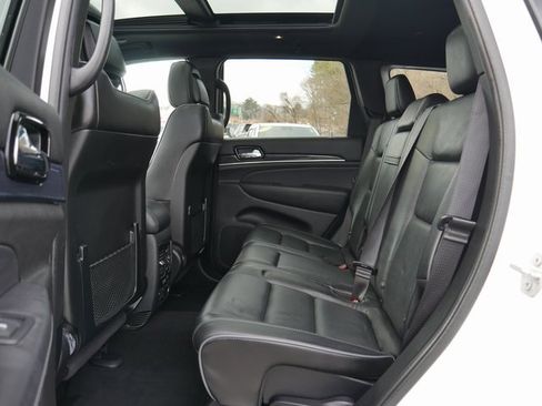 Used 2020 Jeep Grand Cherokee Overland image 14