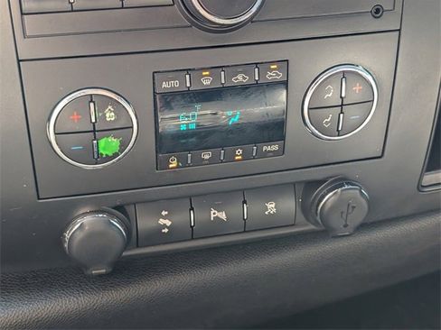 Used 2010 Chevrolet Silverado 1500 LT w/ Regional Value Package image 20