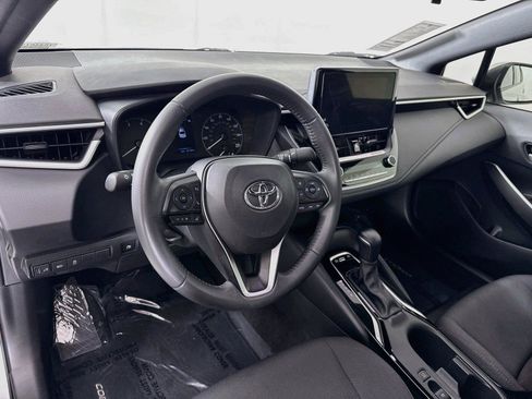Certified 2024 Toyota Corolla SE FWD image 4