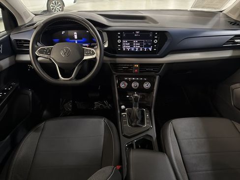 Certified 2023 Volkswagen Taos SE w/ Panoramic Sunroof Package FWD image 25