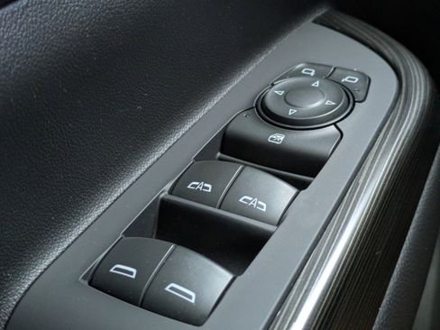Used 2023 GMC Acadia SLT FWD image 28