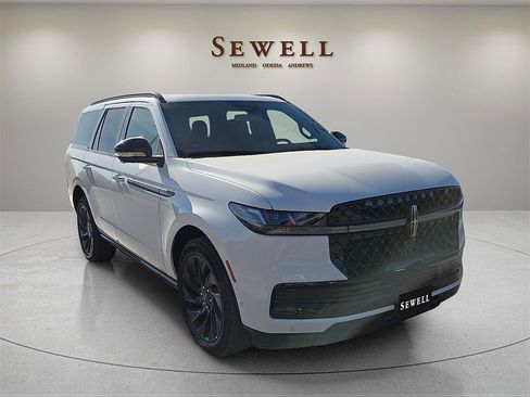 New 2025 Lincoln Navigator Reserve w/ Jet Appearance Package image 6