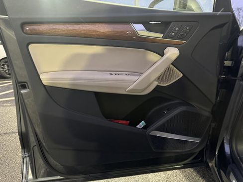 Used 2023 Audi Q5 2.0T Premium Plus w/ Premium Plus Package image 10