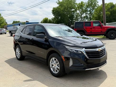 Used 2022 Chevrolet Equinox LT AWD/4WD image 17
