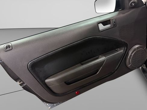 Used 2007 Ford Mustang Premium RWD image 14