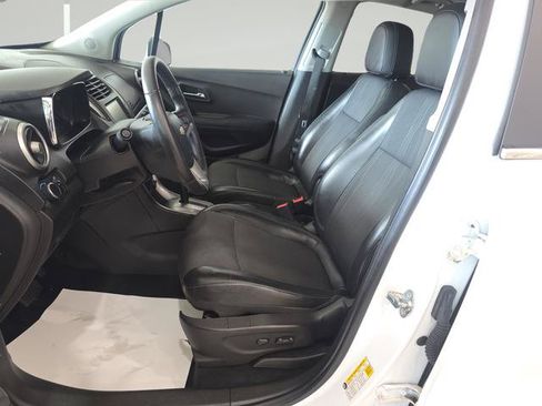 Used 2016 Chevrolet Trax LT w/ LT Convenience Package AWD/4WD image 12