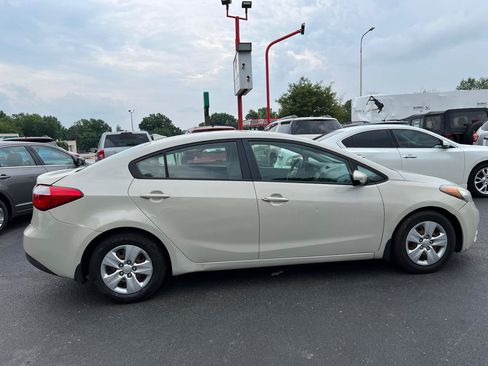 Used 2015 Kia Forte LX FWD image 7