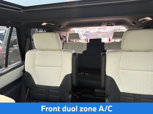 Used 2025 Toyota Sequoia Capstone AWD/4WD image 25