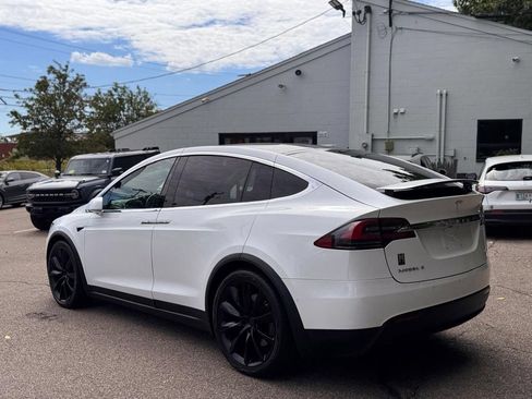 Used 2018 Tesla Model X AWD/4WD image 4
