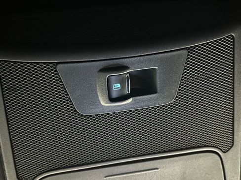 Used 2017 Ford F150 XLT w/ Equipment Group 302A Luxury image 23