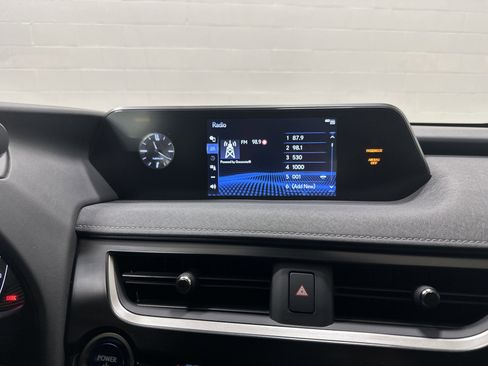 Used 2019 Lexus UX 250h w/ Premium Package image 23