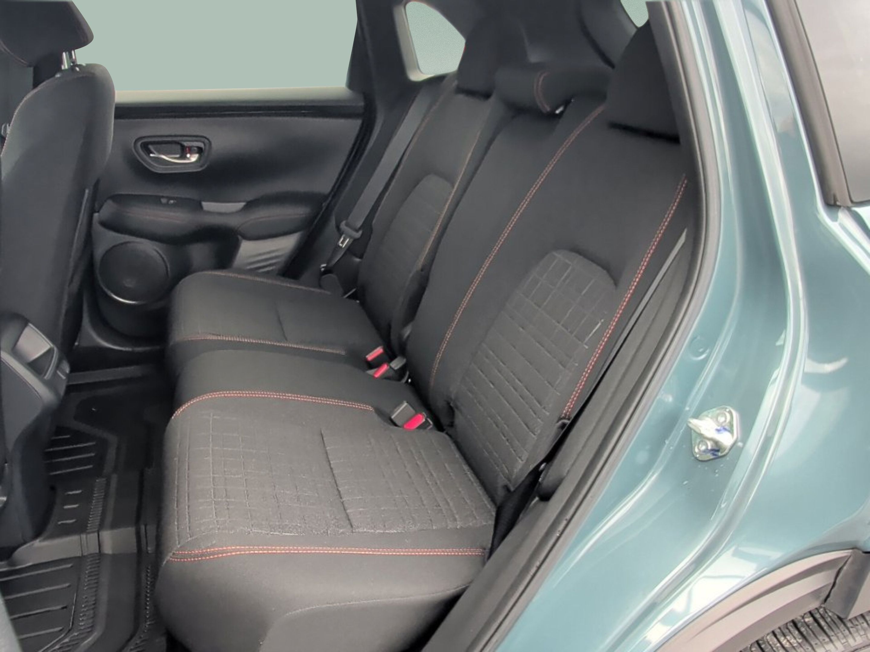 Used 2025 Honda HR-V Sport image 36