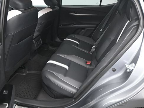 Used 2025 Toyota Camry SE FWD image 19