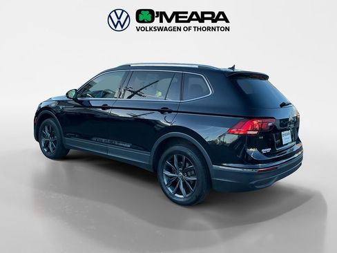 Used 2022 Volkswagen Tiguan SE w/ Panoramic Sunroof Package image 3