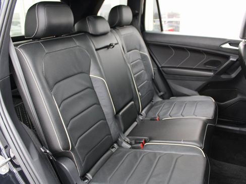 Certified 2023 Volkswagen Tiguan SEL R-Line image 26