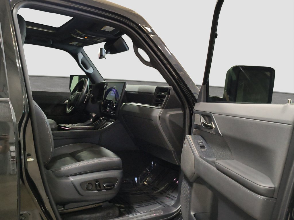 Used 2024 Lexus GX 550 w/ Accessory Package (Z1) AWD/4WD image 27