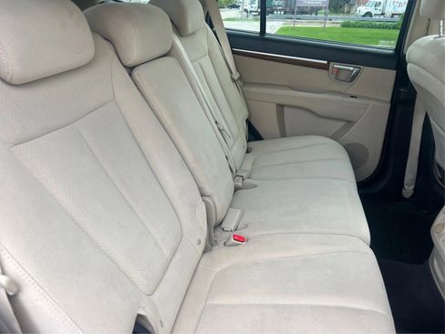 Used 2009 Hyundai Santa Fe SE FWD image 26