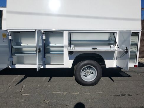 New 2025 Chevrolet Express 3500 w/ Power Convenience Package image 8