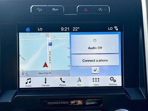 Used 2019 Ford F150 Lariat w/ Equipment Group 502A Luxury AWD/4WD image 16
