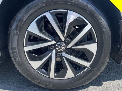 Certified 2022 Volkswagen Jetta S FWD image 11