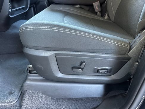 Used 2025 RAM 2500 Big Horn AWD/4WD image 13