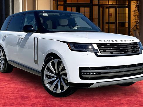 New 2026 Land Rover Range Rover Long Wheelbase SE AWD/4WD image 21