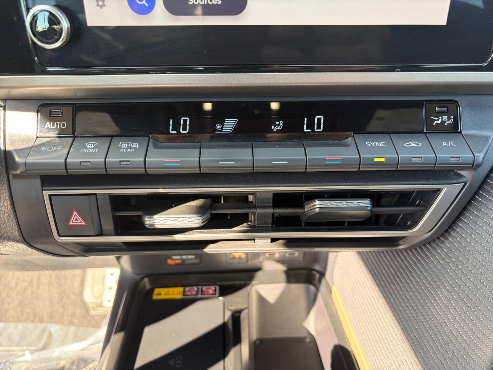 Certified 2025 Toyota Camry SE FWD image 21